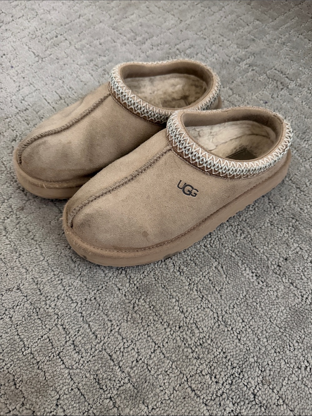 Kids Ugg Tazz- Blue and White Threads- Size 4